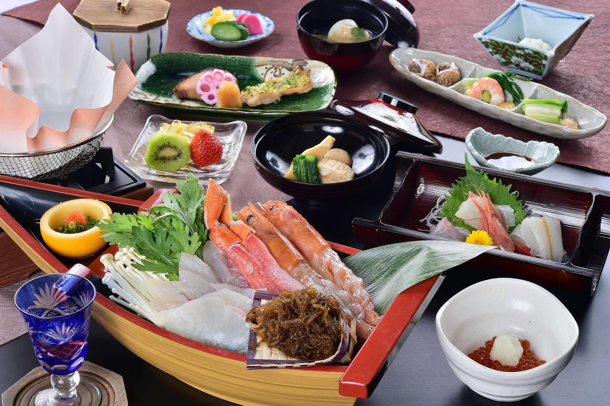 Hotel Sun Resort Shonai Tsuruoka Esterno foto