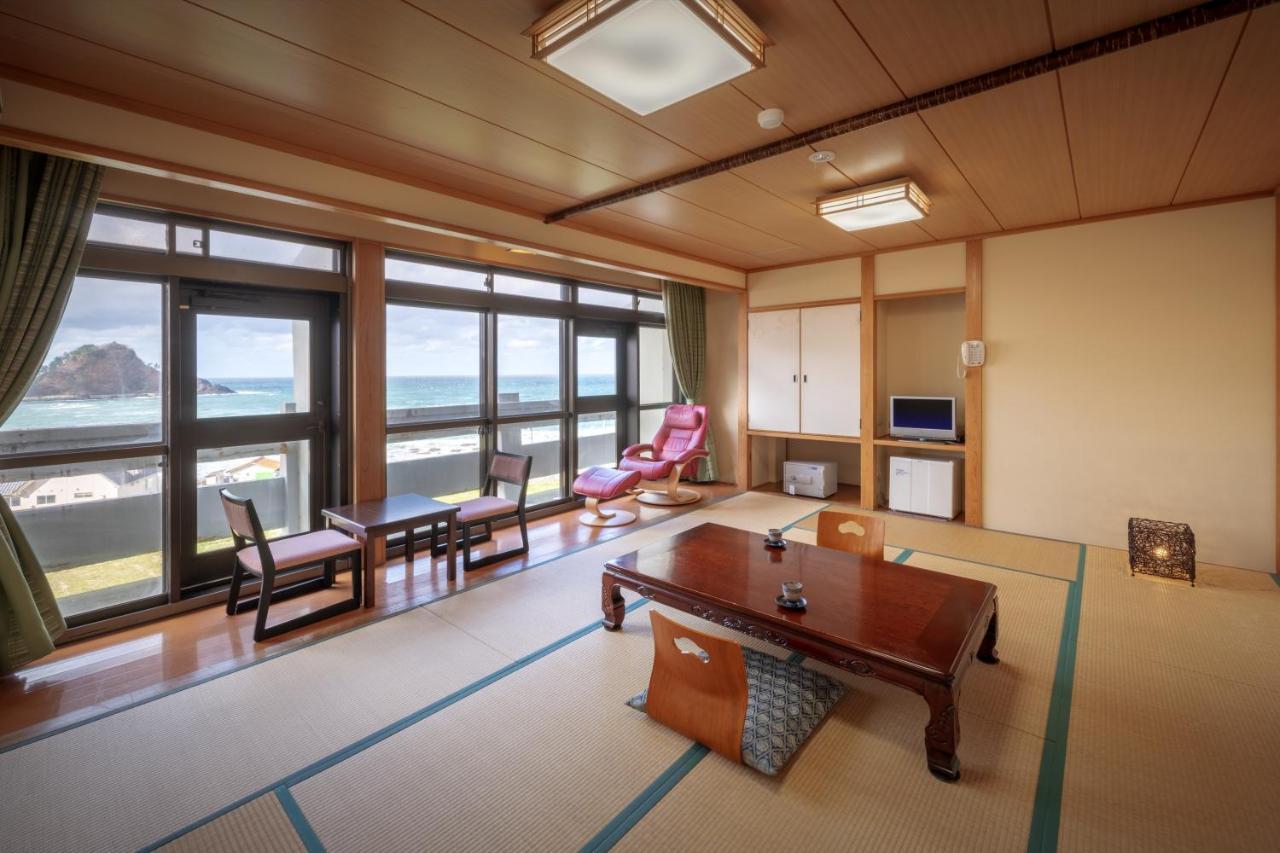 Hotel Sun Resort Shonai Tsuruoka Esterno foto